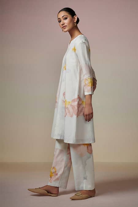 Dressfolk Blue Linen, Cotton Split V-neck Floral Digital Printed Kurta And Pant Set Online at Aza Fashions Dressfolk_Blue Linen, Cotton Split V-neck Floral Digital Printed Kurta And Pant Set_Online_at_Aza_Fashions