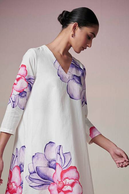 Shop_Dressfolk_Ivory Linen, Cotton V-neck Floral Digital Printed Kurta And Pant Set_Online_at_Aza_Fashions