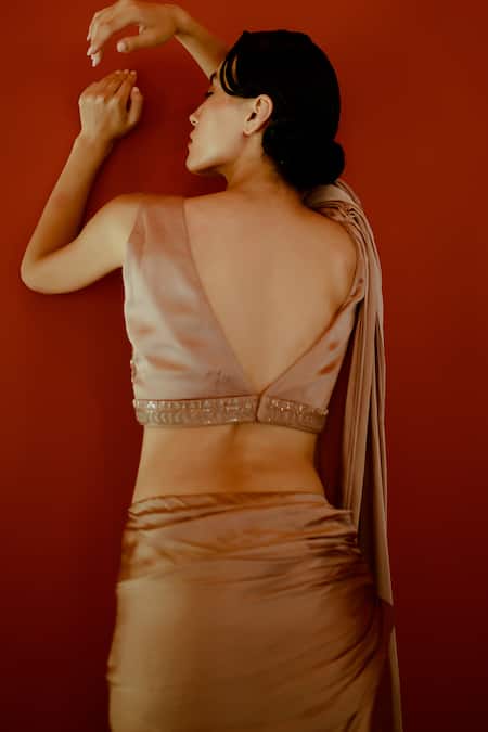 Pavone By Akanksha Chopra Solid Pre-Draped Saree With Blouse 