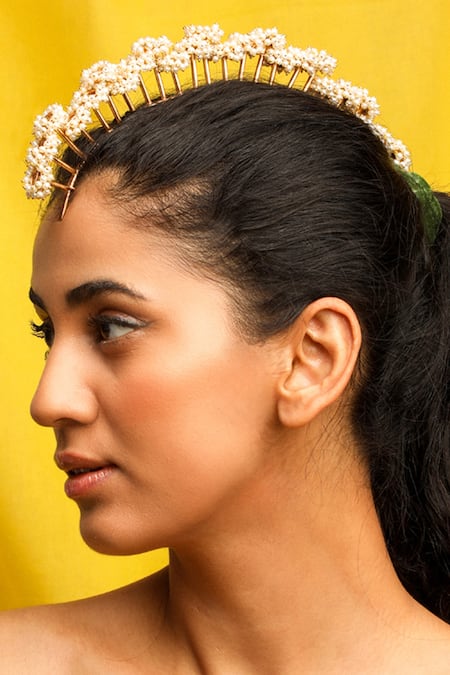 Suhani Pittie Gold Pearls Embellished Mohawk 