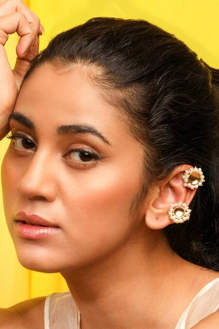 Buy_Suhani Pittie_Gold Plated Pearls Embellished Ear Buttons