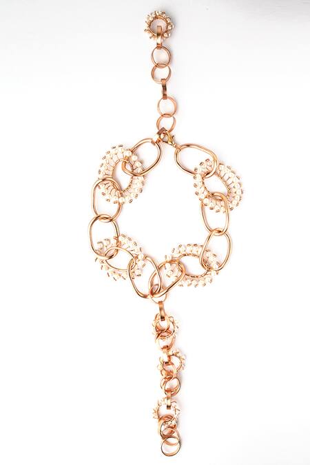 Suhani Pittie Gold Plated Neutron Loop Pearls Chain-link Necklace Online at Aza Fashions Suhani Pittie_Gold Plated Neutron Loop Pearls Chain-link Necklace _Online_at_Aza_Fashions