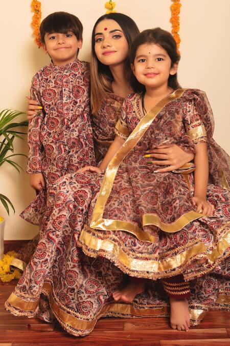 Pomcha Jaipur Brown Organza, Cotton Embroidery Gulabagh Print Kurta With Pant Online at Aza Fashions Pomcha Jaipur_Brown Organza, Cotton Embroidery Gulabagh Print Kurta With Pant _Online_at_Aza_Fashions