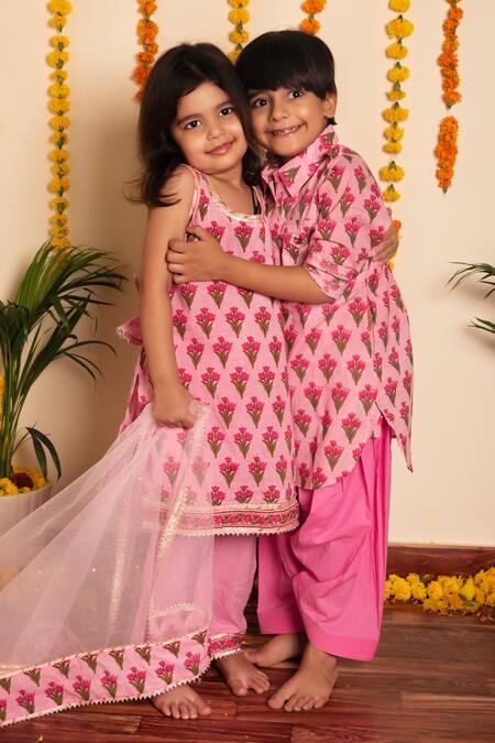 Pomcha Jaipur Pink Cotton, Net Embroidery, Bachpan Gulbhar Hand Block Print Kurta Pant Set Online at Aza Fashions Pomcha Jaipur_Pink Cotton, Net Embroidery, Bachpan Gulbhar Hand Block Print Kurta Pant Set _Online_at_Aza_Fashions