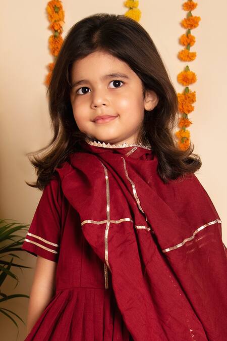 Pomcha Jaipur_Maroon Cotton Gota Patti Bachpan Embroidered Anarkali Pant Set _at_Aza_Fashions