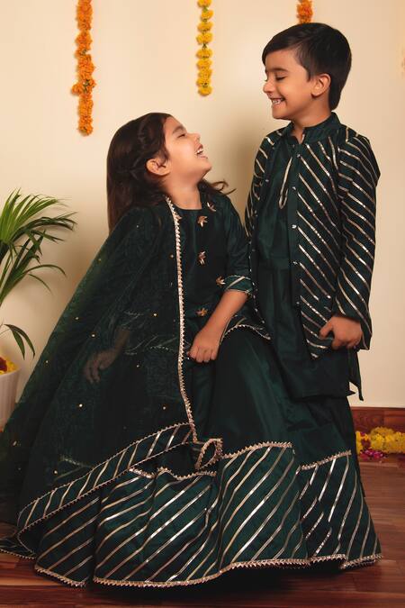 Buy Pomcha Jaipur Green Cotton, Silk, Organza Embroidery, Bachpan Mimosa Hand Lehenga Kurta Set Online at Aza Fashions Buy_Pomcha Jaipur_Green Cotton, Silk, Organza Embroidery, Bachpan Mimosa Hand Lehenga Kurta Set _Online_at_Aza_Fashions