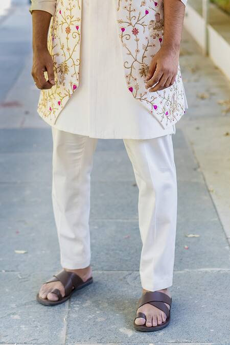 Hilo Design_Off White Silk Embroidery Perla Hand Nehru Jacket Set _Online_at_Aza_Fashions