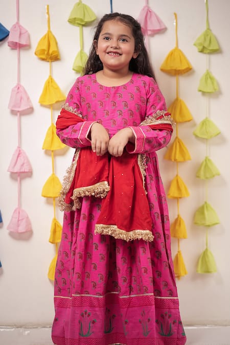 Buy Tiny Colour Pink Chanderi, Cotton, Muslin Paisley Block Print Anarkali With Dupatta Online at Aza Fashions Buy_Tiny Colour_Pink Chanderi, Cotton, Muslin Paisley Block Print Anarkali With Dupatta _Online_at_Aza_Fashions