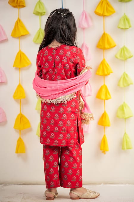 Shop Tiny Colour Red Chanderi, Cotton, Chiffon Embroidery Floral Hand Block Print Kurta Set at Aza Fashions Shop_Tiny Colour_Red Chanderi, Cotton, Chiffon Embroidery Floral Hand Block Print Kurta Set _at_Aza_Fashions
