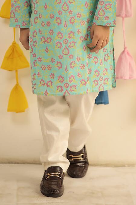 Buy Tiny Colour Blue Muslin, Cotton Floral Hand Block Print Kurta With Pyjama Online at Aza Fashions Buy_Tiny Colour_Blue Muslin, Cotton Floral Hand Block Print Kurta With Pyjama _Online_at_Aza_Fashions