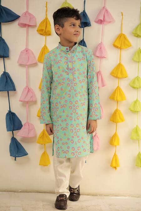 Shop Tiny Colour Blue Muslin, Cotton Floral Hand Block Print Kurta With Pyjama Online at Aza Fashions Shop_Tiny Colour_Blue Muslin, Cotton Floral Hand Block Print Kurta With Pyjama _Online_at_Aza_Fashions