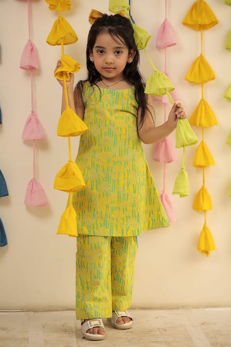 TINY COLOUR Yellow Mulmul Cotton Block Print Floral Kurta And Pant Co-ord Set 