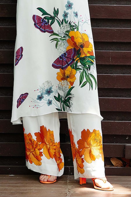 Shop_Nautanky_White Crepe Embroidery High Neck Rosette Print Kurta Pant Set _Online_at_Aza_Fashions