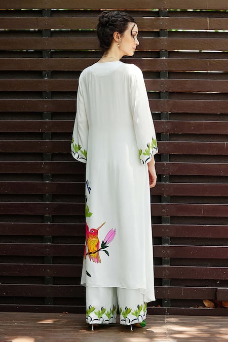 Shop Nautanky White Crepe Embroidery V-neck Grace Printed Kurta Pant Set at Aza Fashions Shop_Nautanky_White Crepe Embroidery V-neck Grace Printed Kurta Pant Set _at_Aza_Fashions