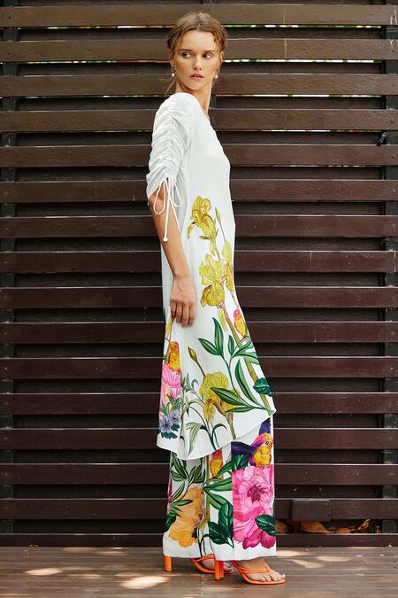 Nautanky_White Crepe V-neck Flourish Printed Asymmetric Kurta And Pant Set _at_Aza_Fashions