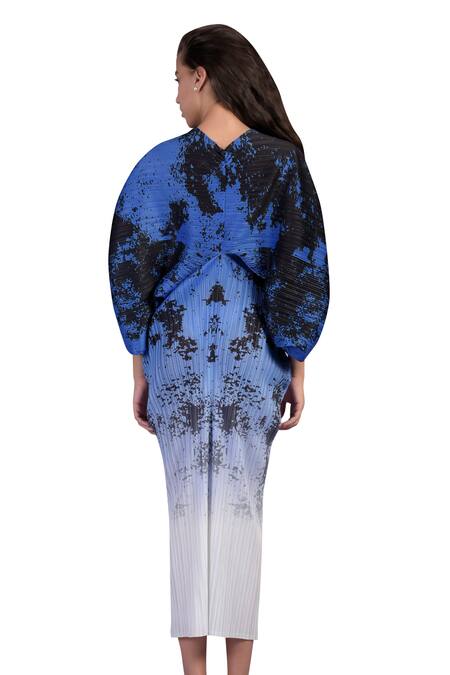 Tasuvure_Blue Polyester V-neck Kimono Kitsch Gradient Dress _Online_at_Aza_Fashions