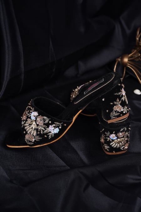 Buy_Kasually Klassy_Black Zari, Sequins Midnight Bloom Embroidered Heels_Online_at_Aza_Fashions