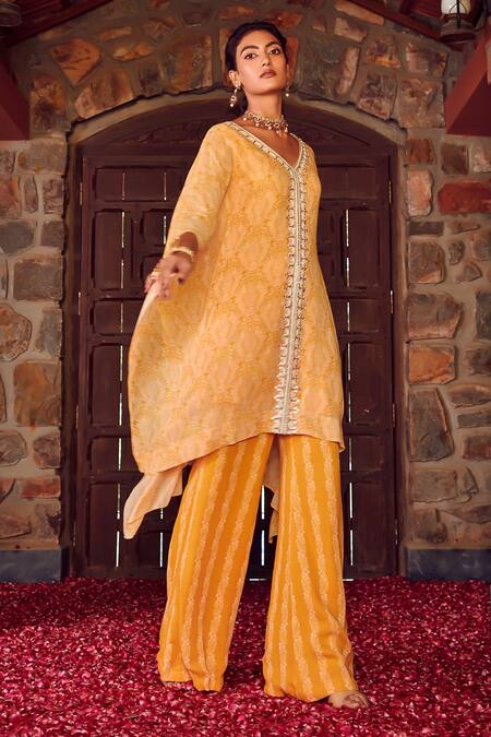 Ritika Verma_Yellow Georgette Embroidered Patra V-neck Haniya Bird Print Kaftan With Pant _at_Aza_Fashions