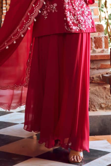 Ritika Verma Fuchsia Georgette, Linen Pearls Benazir Floral Embroidered Kurta Sharara Set Online at Aza Fashions Ritika Verma_Fuchsia Georgette, Linen Pearls Benazir Floral Embroidered Kurta Sharara Set _Online_at_Aza_Fashions