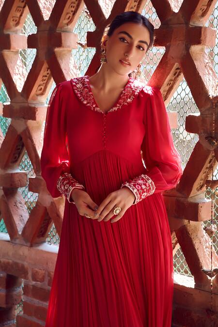 Ritika Verma Fuchsia Georgette Embroidery Collared Gufrana Floral Anarkali With Pant Online at Aza Fashions Ritika Verma_Fuchsia Georgette Embroidery Collared Gufrana Floral Anarkali With Pant _Online_at_Aza_Fashions