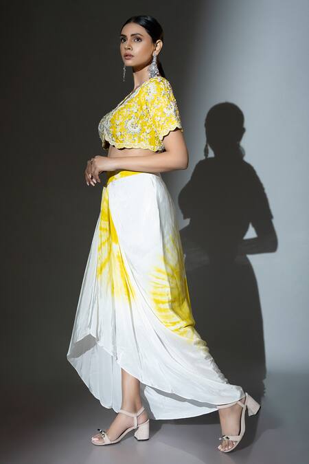 Ellemora Fashions_Yellow Upada Hand Embroidery Floral Plunge Sunshine Tie-dye Delight Skirt Set _at_Aza_Fashions