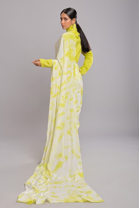 Ellemora Fashions Green Crepe Turtle Neck Tie Dye Pattern Pre-draped Saree With Corset Blouse Online at Aza Fashions Ellemora Fashions_Green Crepe Turtle Neck Tie Dye Pattern Pre-draped Saree With Corset Blouse _Online_at_Aza_Fashions