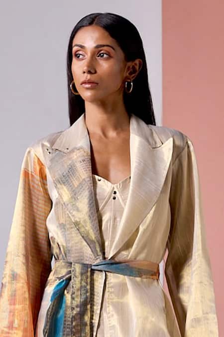 Jyoti Sachdev Iyer_Gold Slub Organza Tissue Printed New York Jacket Open With Trouser Set _Online_at_Aza_Fashions