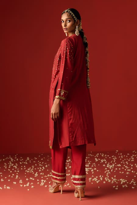 OHH CROW Maroon Chanderi, Cotton Sequins, Zari, Embroidery Scoop Neck Kurta Set Online at Aza Fashions OHH CROW_Maroon Chanderi, Cotton Sequins, Zari, Embroidery Scoop Neck Kurta Set _Online_at_Aza_Fashions