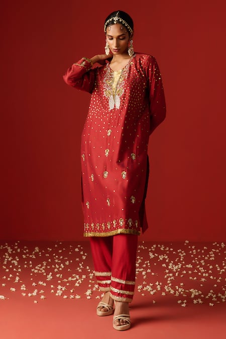 Buy OHH CROW Maroon Chanderi, Cotton Sequins, Zari, Embroidery Scoop Neck Kurta Set Online at Aza Fashions Buy_OHH CROW_Maroon Chanderi, Cotton Sequins, Zari, Embroidery Scoop Neck Kurta Set _Online_at_Aza_Fashions