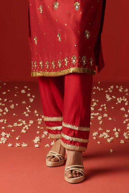 Shop OHH CROW Maroon Chanderi, Cotton Sequins, Zari, Embroidery Scoop Neck Kurta Set Online at Aza Fashions Shop_OHH CROW_Maroon Chanderi, Cotton Sequins, Zari, Embroidery Scoop Neck Kurta Set _Online_at_Aza_Fashions