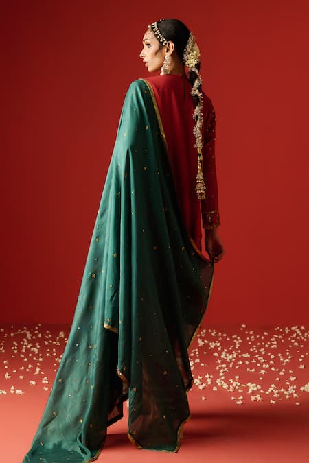 Buy OHH CROW Maroon Chanderi, Cotton Sequins, Zari, Embroidery Scoop Neck Kurta Set Buy_OHH CROW_Maroon Chanderi, Cotton Sequins, Zari, Embroidery Scoop Neck Kurta Set