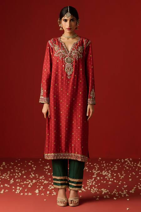 OHH CROW Maroon Chanderi, Cotton Sequins, Diamonds, Zari Split Embroidered Kurta Pant Set at Aza Fashions OHH CROW_Maroon Chanderi, Cotton Sequins, Diamonds, Zari Split Embroidered Kurta Pant Set _at_Aza_Fashions