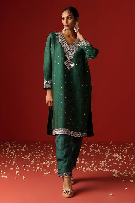 Buy OHH CROW Green Chanderi, Cotton, Silk Sequins, Diamonds, Zari, Embroidery Hand Kurta Set Buy_OHH CROW_Green Chanderi, Cotton, Silk Sequins, Diamonds, Zari, Embroidery Hand Kurta Set