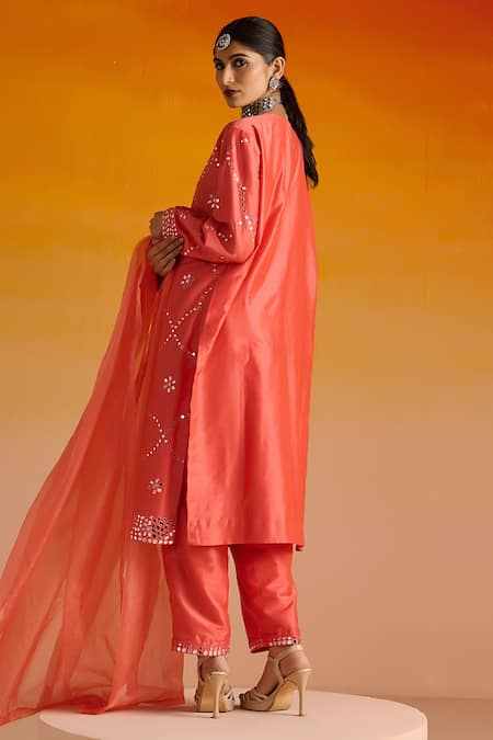 Shop OHH CROW Pink Silk, Cotton Beads, Mirrors, Embroidery Plunge Neck And Kurta Pant Set at Aza Fashions Shop_OHH CROW_Pink Silk, Cotton Beads, Mirrors, Embroidery Plunge Neck And Kurta Pant Set _at_Aza_Fashions