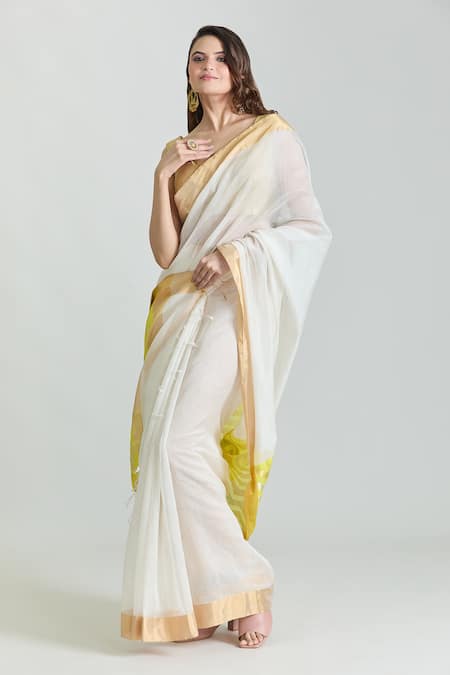 Mint N Oranges_White Chanderi Woven Zigzag Pattern Pallu Saree With Unstitched Blouse Piece _Online_at_Aza_Fashions