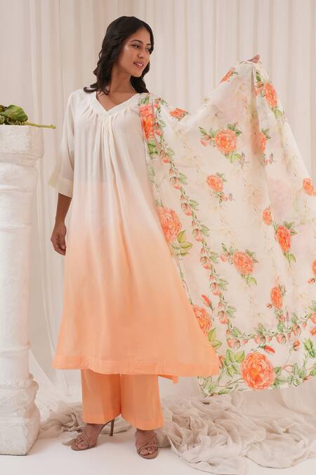 Shop_House Of TA-YA_White Muslin, Chanderi Embroidery V-neck Floral Print Ombre Kurta Pant Set 