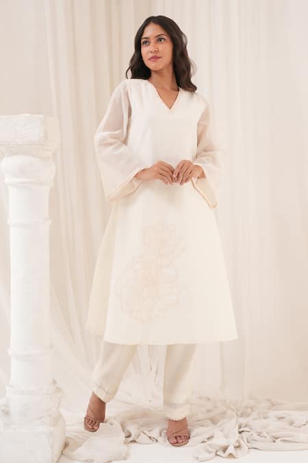 House Of TA-YA Ivory Chanderi Hand Embroidered Pearls V-neck A-line Kurta With Pant