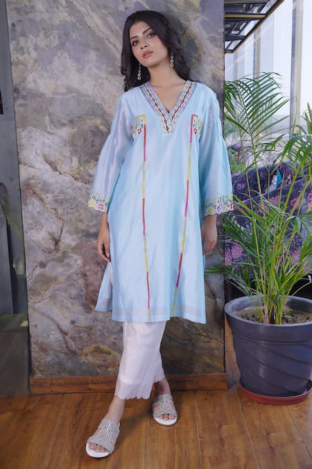 Myra Clothing Line Floral Resham Work Kurta With Pant 