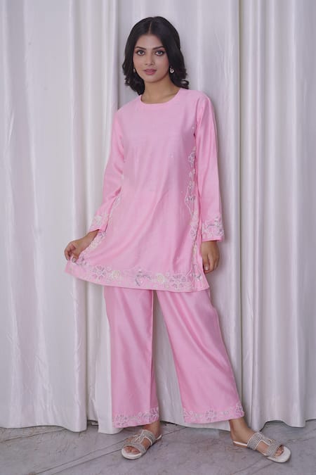 Myra Clothing Line Pink Chanderi Hand Embroidered Beads Abstract Floral Short Kurta With Pant 