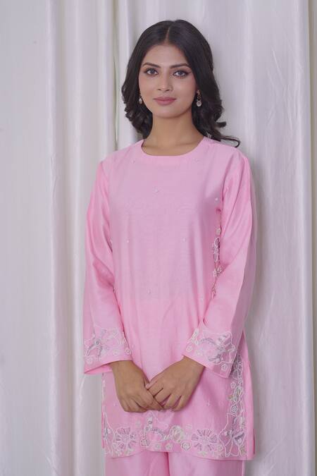 Myra Clothing Line_Pink Chanderi Sequins, Beads Abstract Floral Embroidered Short Kurta With Pant _Online_at_Aza_Fashions
