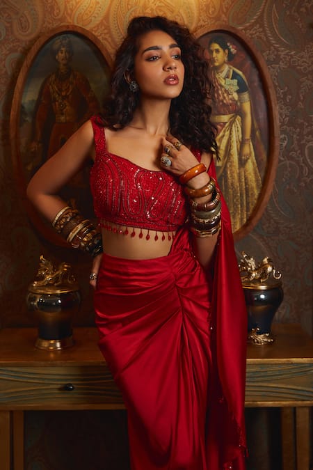 Diyarajvvir Red Tulle, Silk, Satin Cut Work, Pre-draped Slit Saree With Embroidered Blouse Online at Aza Fashions Diyarajvvir_Red Tulle, Silk, Satin Cut Work, Pre-draped Slit Saree With Embroidered Blouse _Online_at_Aza_Fashions