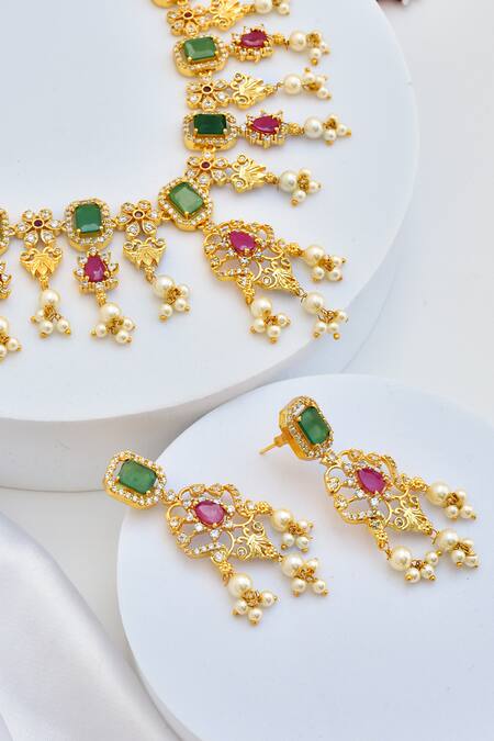 Shop_Swabhimann_Multi Color Diamonds, Carved Floret Pattern Kundan Embellished Necklace Set _Online_at_Aza_Fashions