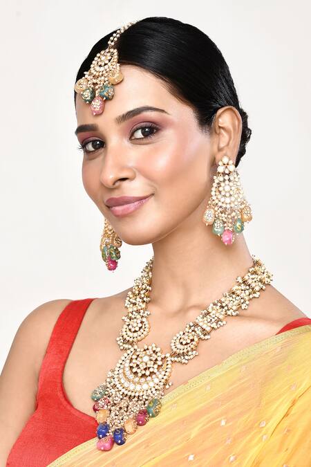 Buy_Our Purple Studio_Gold Plated Stones Embellished Long Pendant Necklace Set 