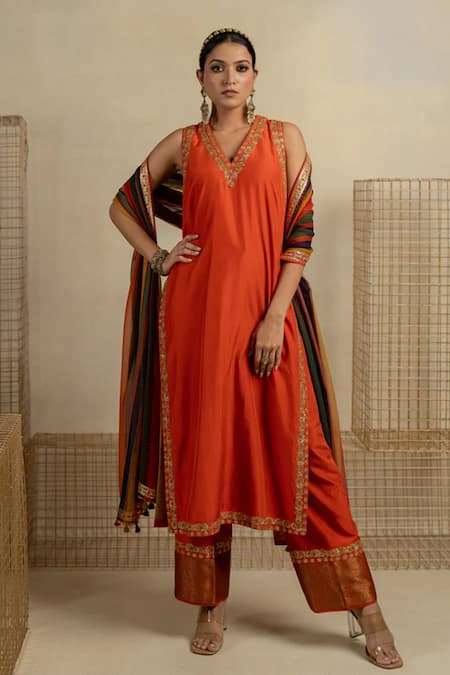 Pooja-Keyur Multi Color Chiffon Placement Embroidery Aari Baghdhari Dupatta