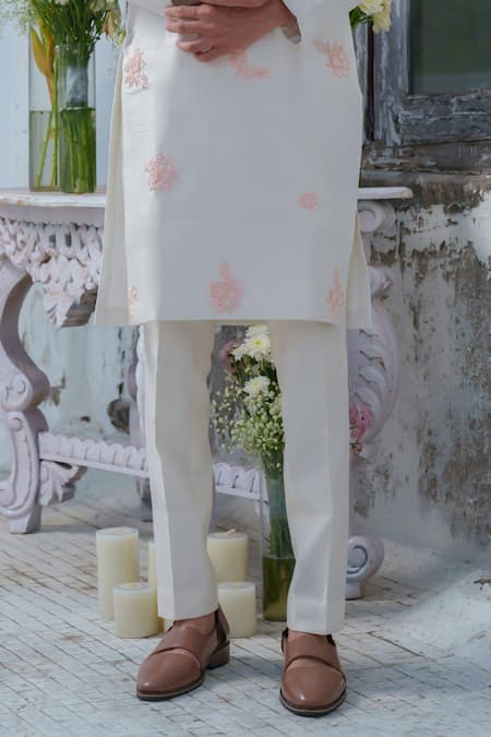 Shop Amrit Dawani Ivory Cotton, Silk Sequins, Beads Floral Placement Embroidered Kurta Set at Aza Fashions Shop_Amrit Dawani_Ivory Cotton, Silk Sequins, Beads Floral Placement Embroidered Kurta Set _at_Aza_Fashions