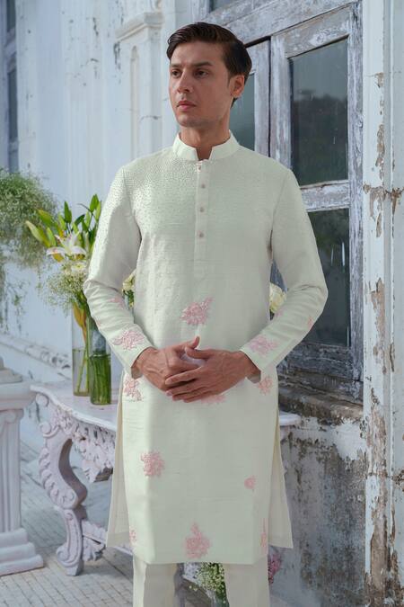 Shop Amrit Dawani Ivory Cotton, Silk, Modal Embroidery Floral Kurta Set With Stole Shop_Amrit Dawani_Ivory Cotton, Silk, Modal Embroidery Floral Kurta Set With Stole
