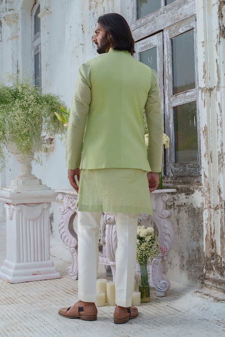 Amrit Dawani Geometric Embroidered Bundi & Kurta Set 