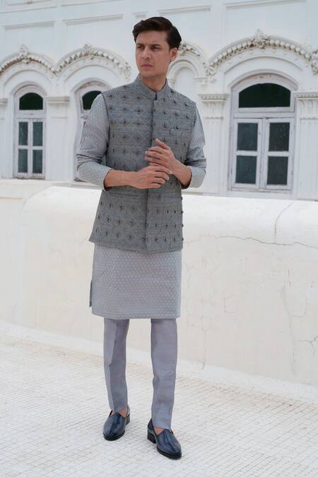 Amrit Dawani_Gray Silk, Chanderi Beads Diamond Embroidered Bundi And Kurta Set _at_Aza_Fashions