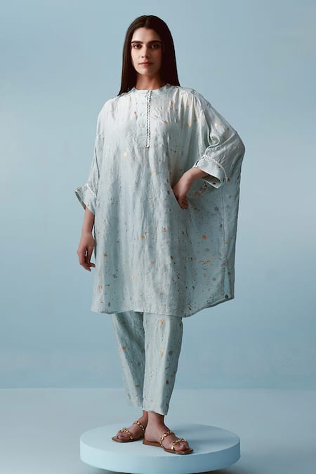 Kavya Singh Kundu Blue Handwoven Mulberry Silk Print Hand Splatter Moirra Tunic With Pant 