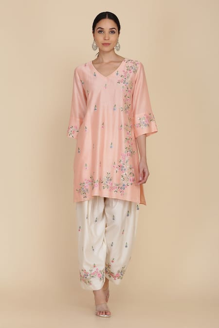 Anju & Harleen Peach Chanderi Embroidery Resham V Neck Kurta With Salwar 